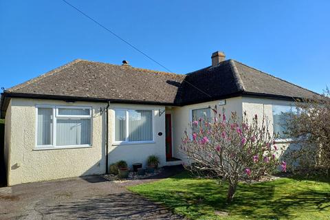 3 bedroom detached bungalow for sale - Orchard Avenue, Selsey, PO20