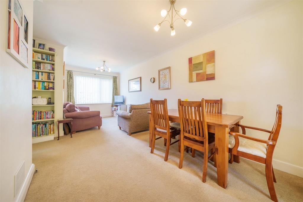 Living/Dining Room