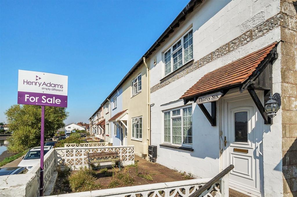 Bridgefoot Path, Emsworth, PO10 3 bed terraced house for sale £650,000