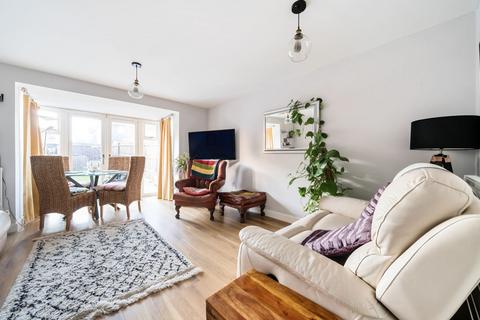 13 Staples Close, Broadbridge Heath, Horsham, RH12 3UL