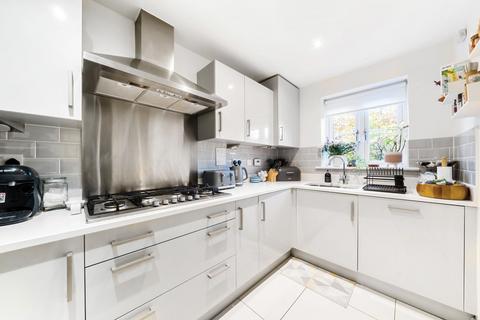 13 Staples Close, Broadbridge Heath, Horsham, RH12 3UL