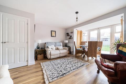 13 Staples Close, Broadbridge Heath, Horsham, RH12 3UL