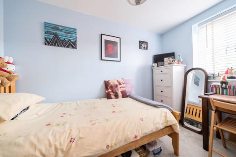13 Staples Close, Broadbridge Heath, Horsham, RH12 3UL