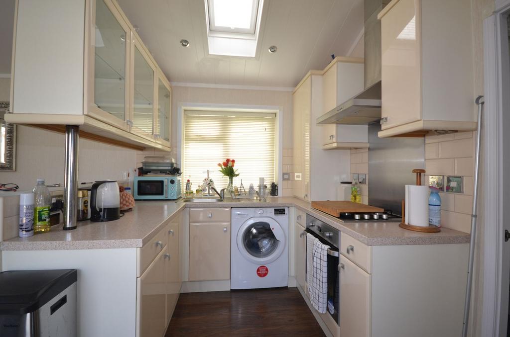 Kitchen Dining Area