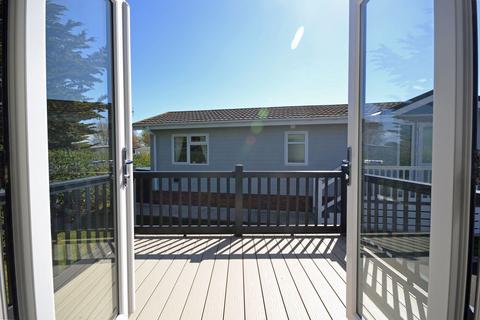 2 bedroom park home for sale, Warners Lane, Selsey, PO20