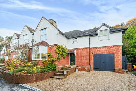 13 Chilcroft Road, Haslemere, GU27 1JJ