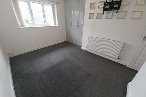 2 bedroom terraced house to rent, Ashdene Close, Cardiff