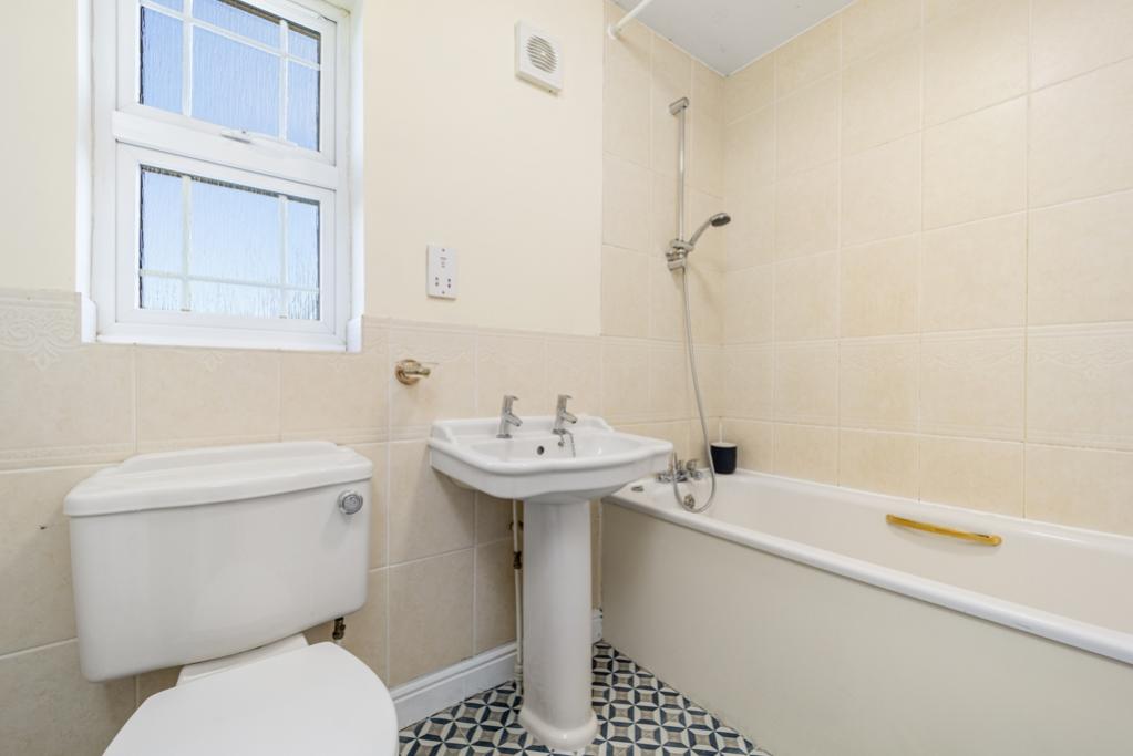 43 Sir Isaac Newton Drive (Wyberton)-24