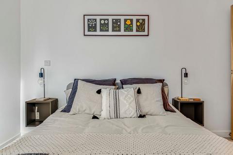 1, Park Apartments, 38b Inglemere Road, Mitcham, CR4 2BT