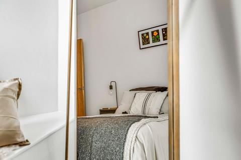 1, Park Apartments, 38b Inglemere Road, Mitcham, CR4 2BT