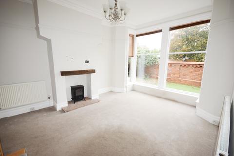 5 bedroom end of terrace house to rent, Cleveland Road, Lytham St. Annes, Lancashire, FY8