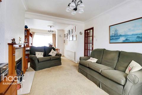 5 Berwick Pond Close, Rainham, RM13 9QP