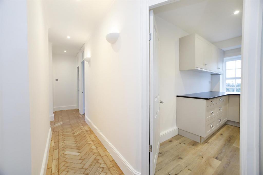 Heathcroft-hampstead-way-nw11