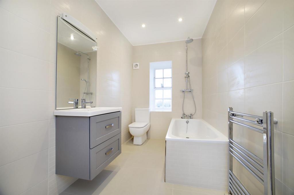 Heathcroft-hampstead-way-nw11