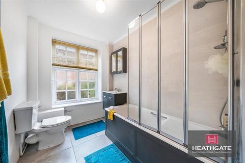 2 bedroom flat for sale - Heathcroft,Hampstead Way, Hampstead Garden Suburb NW11
