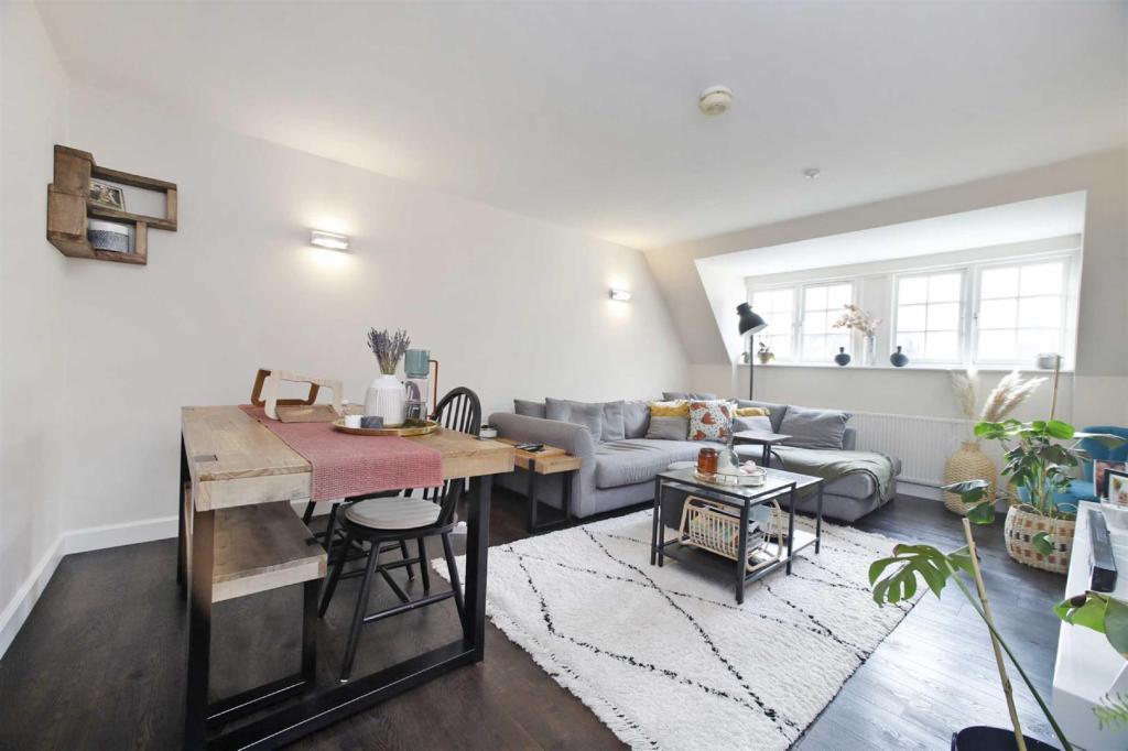 Corringway-hampstead-garden-suburb-nw11-2