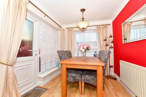 2 bedroom end of terrace house for sale - Ayelands, New Ash Green, Longfield, Kent