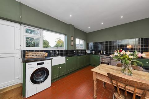 92 Barton Road, Comberton, Cambridge, CB23 7BS