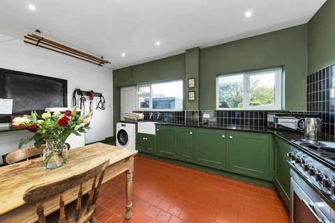 92 Barton Road, Comberton, Cambridge, CB23 7BS