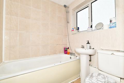 1 bedroom end of terrace house for sale, Sycamore Drive, East Grinstead, West Sussex