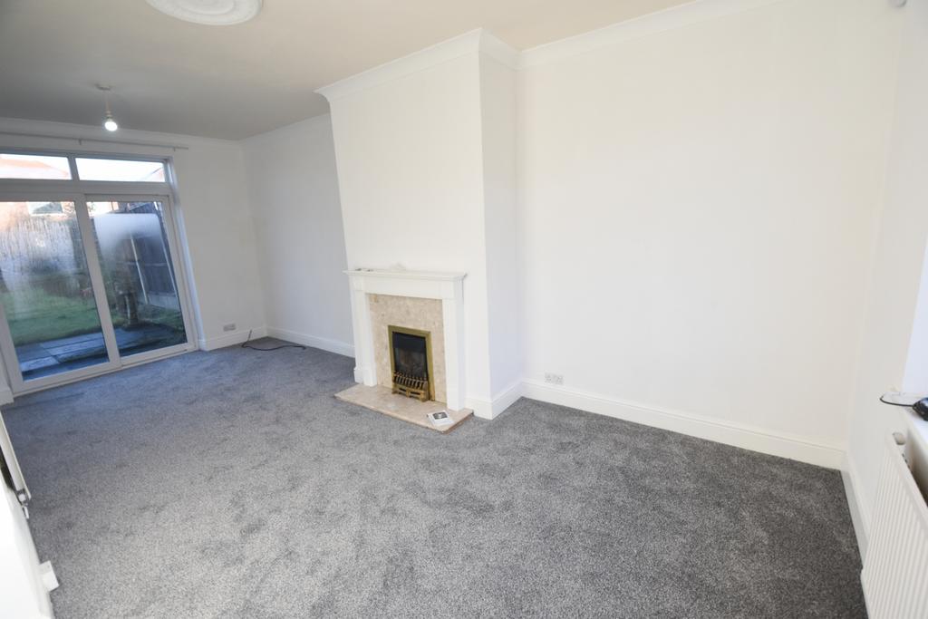 Priory Lane, Reddish SK5 3 bed terraced house £1,200 pcm (£277 pw)