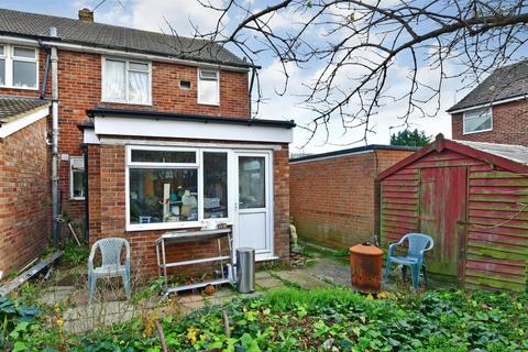 3 bedroom end of terrace house for sale - Southdownview Road, Worthing, West Sussex