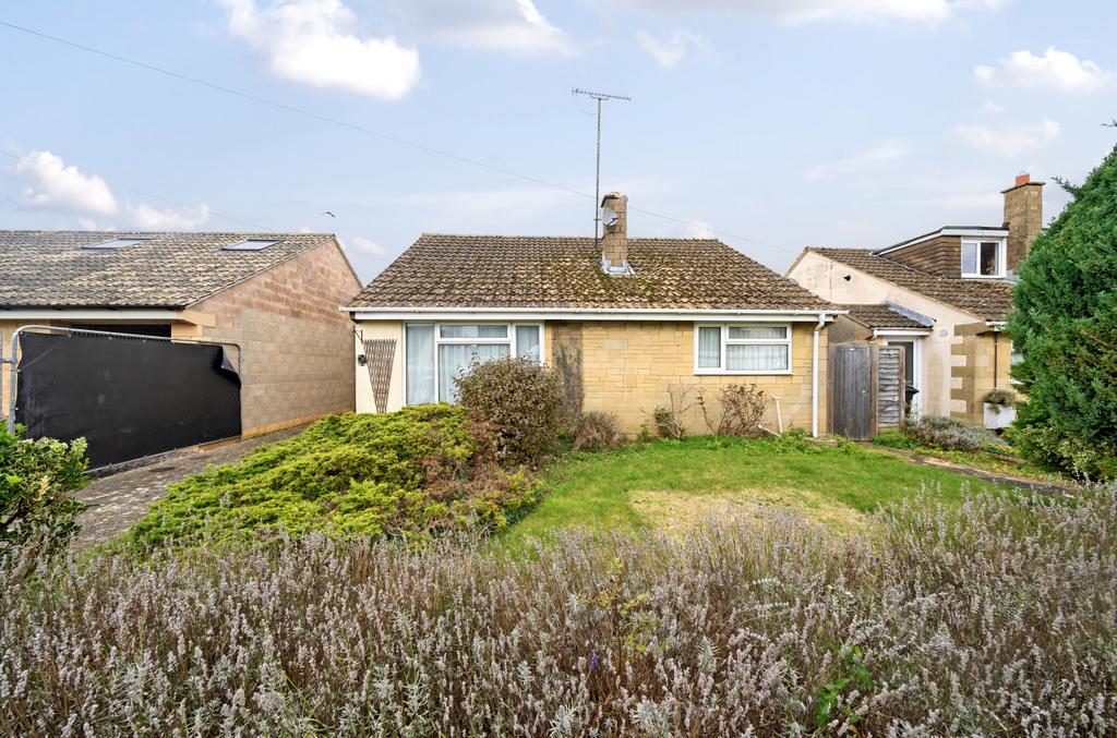 Meadow Way, South Cerney, Cirencester, Gloucestershire, GL7 3 bed