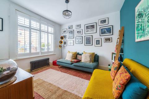 2 bedroom terraced house to rent - Byron Road, Leyton, London, E10