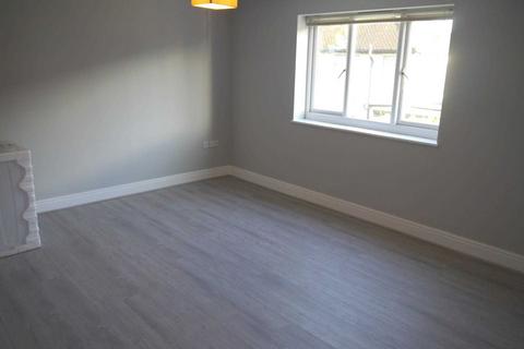 2 bedroom flat to rent, Lemsford Road, Hatfield