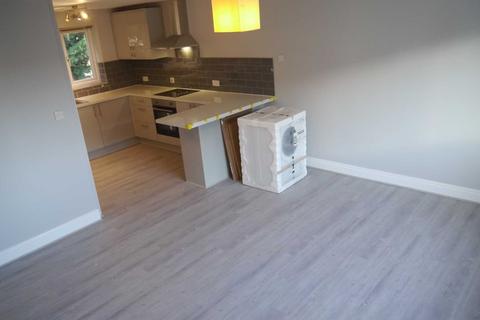 2 bedroom flat to rent, Lemsford Road, Hatfield