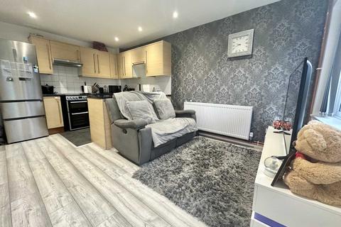 1 bedroom cluster house for sale, Chiltern Gardens, Waller Ave, Luton LU4
