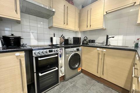 1 bedroom cluster house for sale, Chiltern Gardens, Waller Ave, Luton LU4