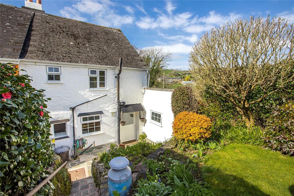 Spriddlestone, Plymouth, Devon, PL9 2 bed semidetached house £225,000