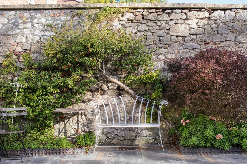 Garden Feature