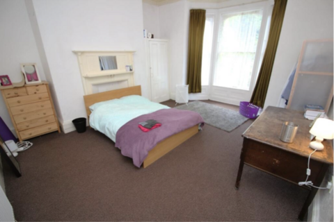 9 bedroom house to rent - Kensington Terrace, Leeds LS6