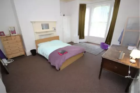 9 bedroom house to rent – pohled 2