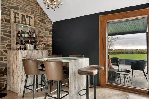 4 bedroom barn conversion for sale - Woodhouse, Loughborough LE12