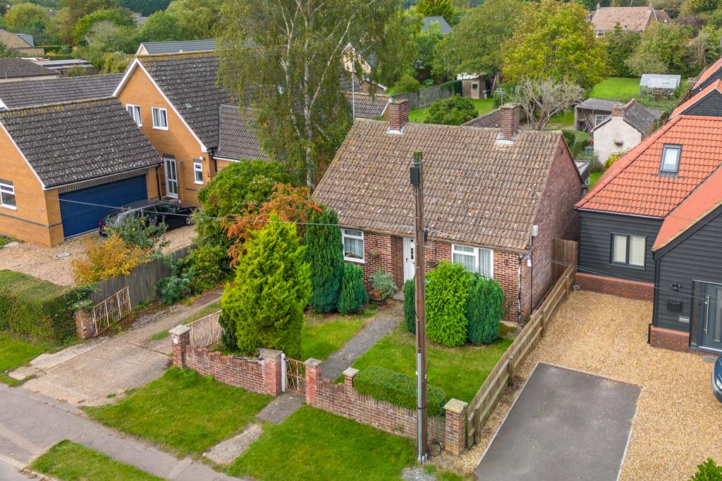 Highfields Road, Highfields Caldecote CB23 3 bed detached bungalow for