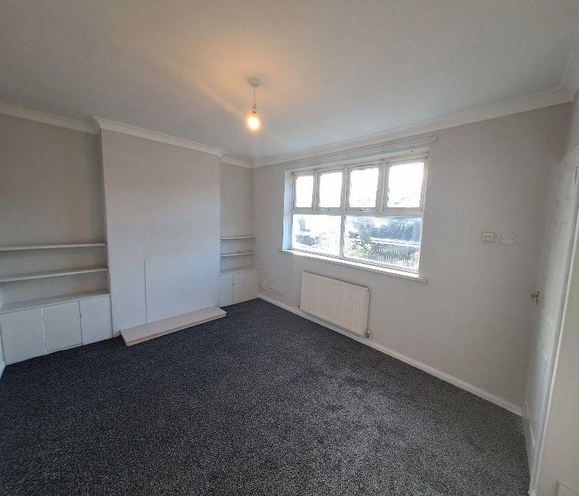 West View Road, Hartlepool TS24 2 bed terraced house £550 pcm (£127 pw)