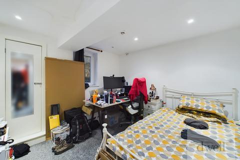 19 Knowle Road, Leeds, LS4 2PJ