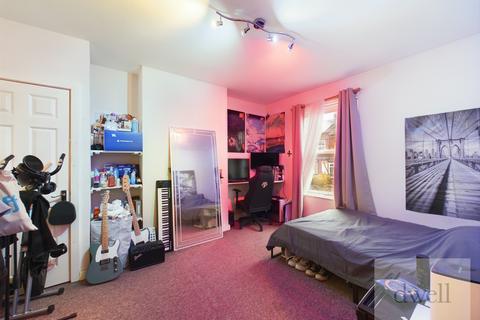 19 Knowle Road, Leeds, LS4 2PJ