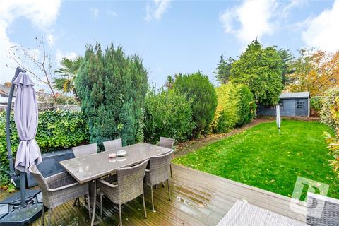 20 Rose Glen, Romford, RM7 0SP