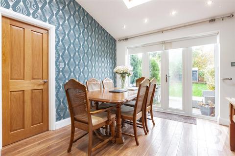 20 Rose Glen, Romford, RM7 0SP