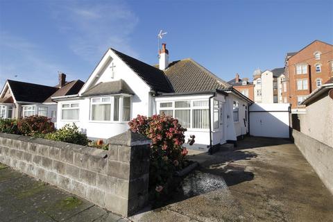 8 Burns Drive, Rhyl, LL18 3BL