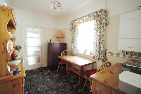 8 Burns Drive, Rhyl, LL18 3BL