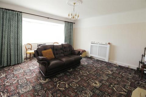 8 Burns Drive, Rhyl, LL18 3BL