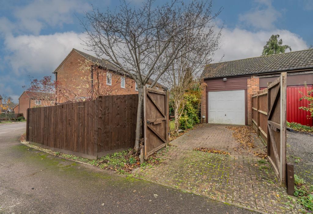 Garage/Driveway