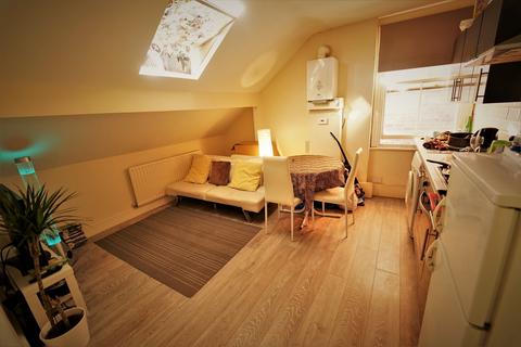 undefined, Flat 5, 122 Foxhall Road, Forest Fields, Nottingham, NG7 6LH
