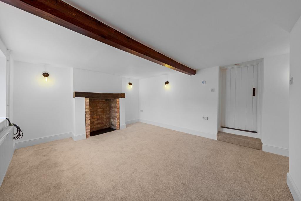 Harborough Road, Maidwell, NN6 2 bed cottage for sale £265,000