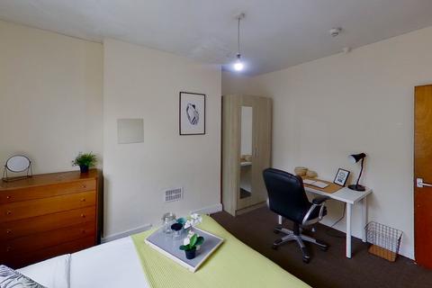 undefined, Flat 3, 16 Wellington Square, Lenton, Nottingham, NG7 1NG